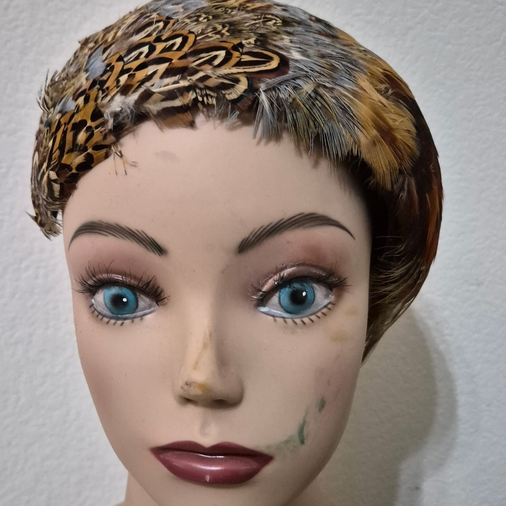50's Pheasant Feather Hat Headpiece Cap Exc Condition
